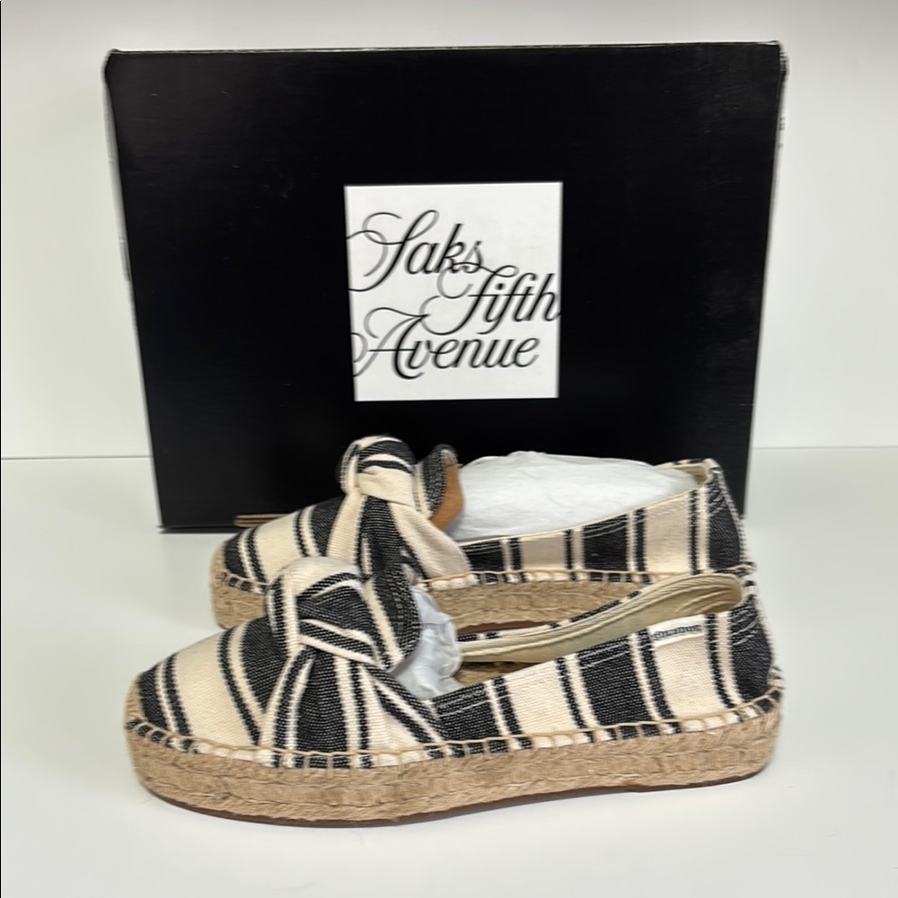 COPY - Soludos Black and White Espadrille Flats-fun for summer-Never Worn